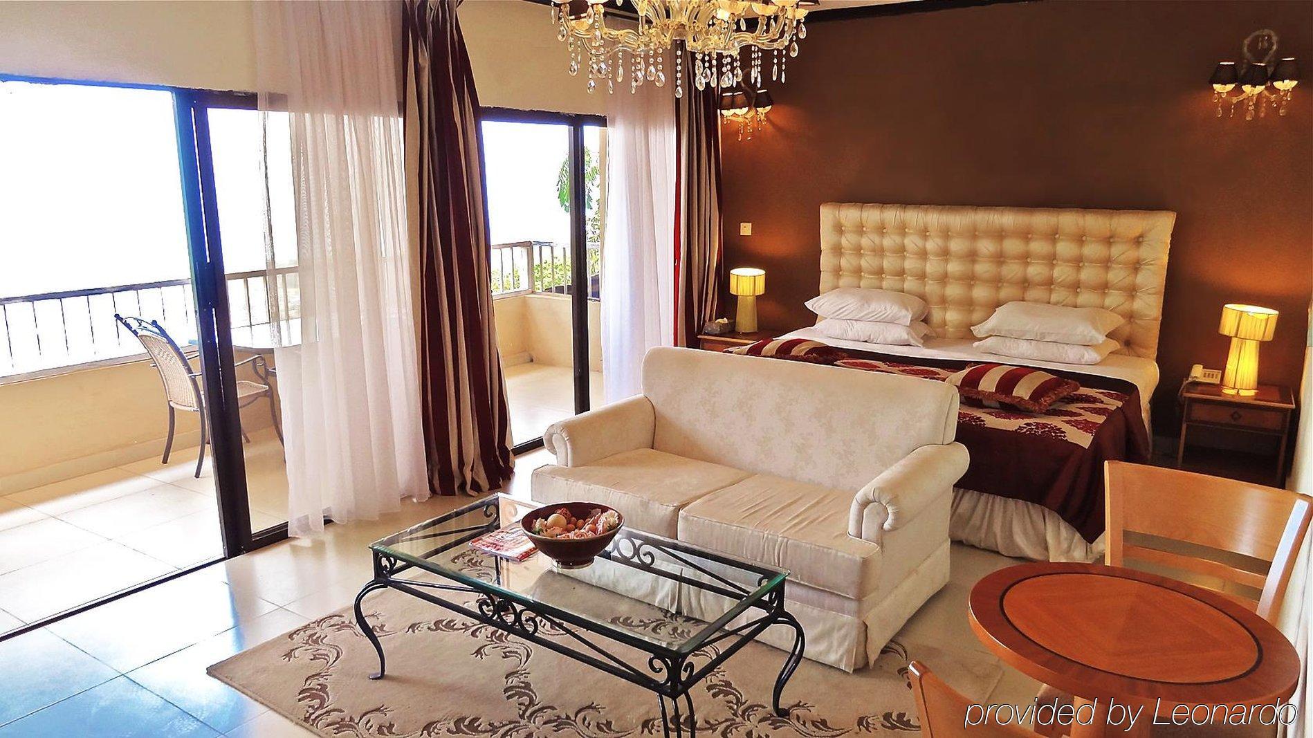 The Country Lodge Hotel Фритаун Экстерьер фото